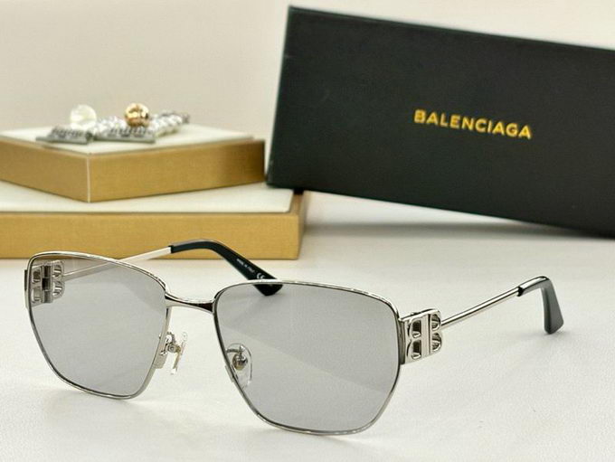 Balenciaga Sunglasses ID:20240703-128